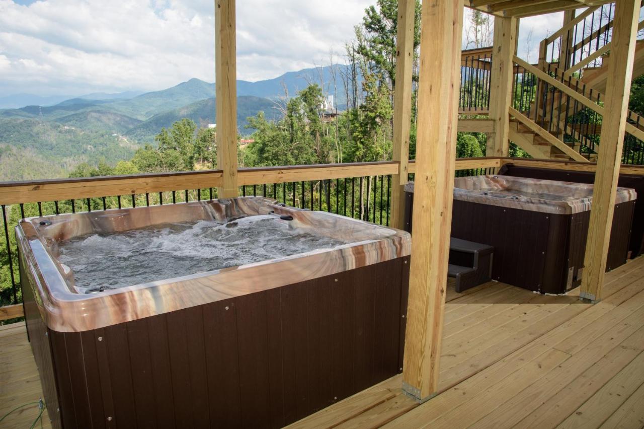 Mansion In The Sky Cabin แกตลิงเบิร์ก ภายนอก รูปภาพ