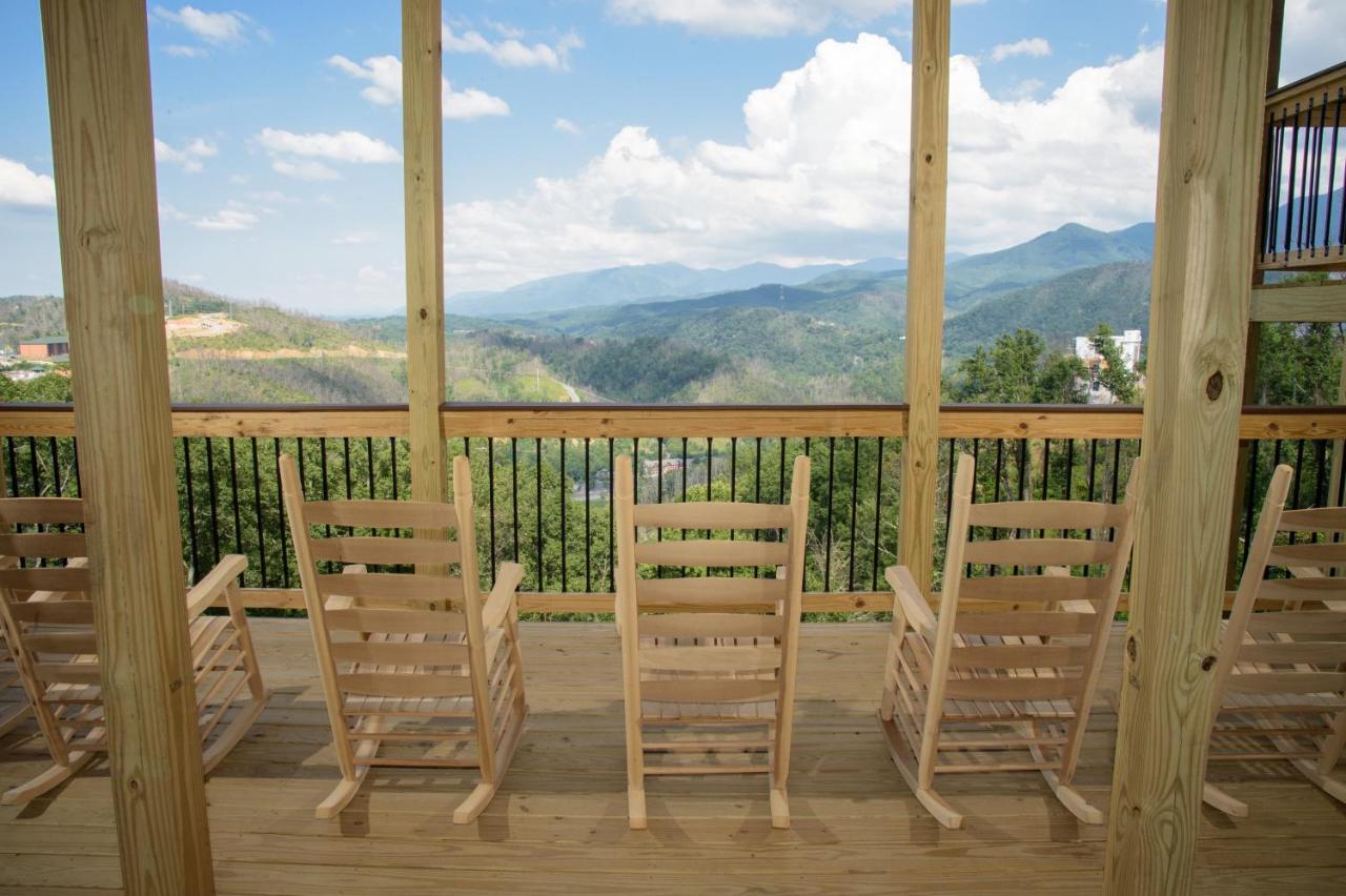 Mansion In The Sky Cabin แกตลิงเบิร์ก ภายนอก รูปภาพ