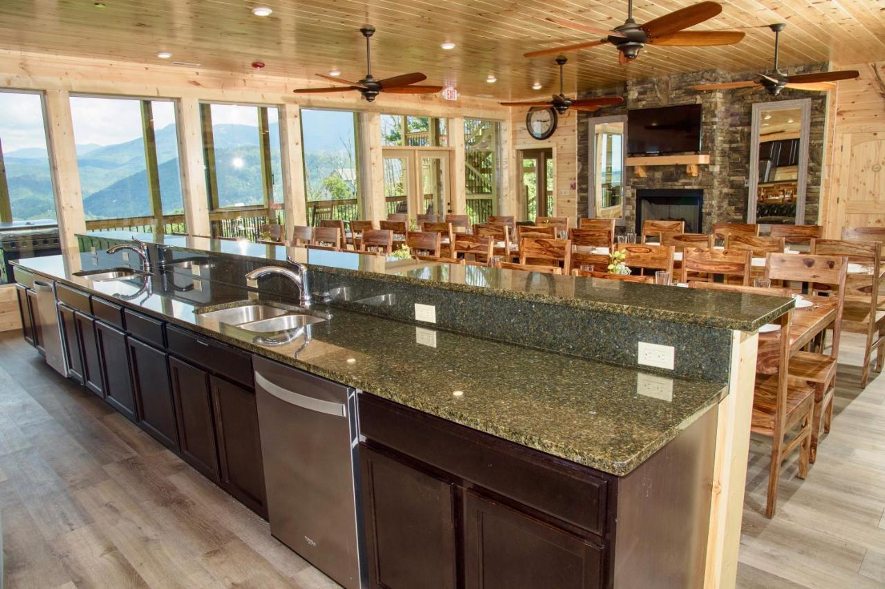 Mansion In The Sky Cabin แกตลิงเบิร์ก ภายนอก รูปภาพ