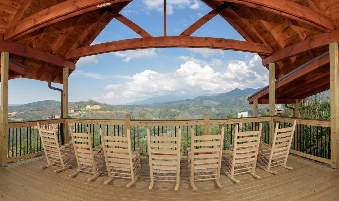 Mansion In The Sky Cabin แกตลิงเบิร์ก ภายนอก รูปภาพ