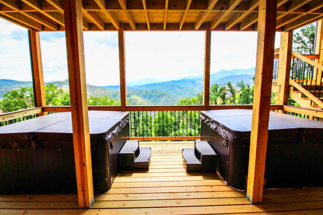Mansion In The Sky Cabin แกตลิงเบิร์ก ภายนอก รูปภาพ
