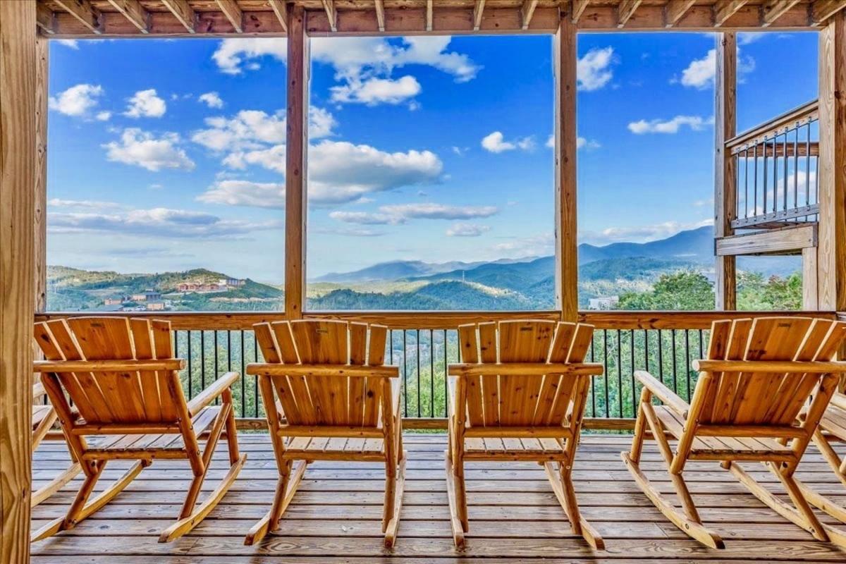 Mansion In The Sky Cabin แกตลิงเบิร์ก ภายนอก รูปภาพ