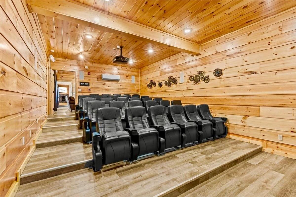 Mansion In The Sky Cabin แกตลิงเบิร์ก ภายนอก รูปภาพ