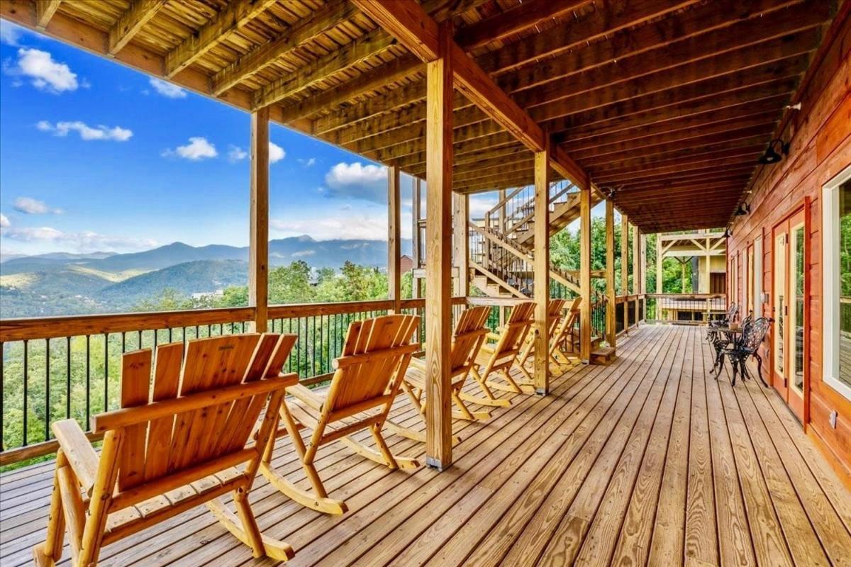 Mansion In The Sky Cabin แกตลิงเบิร์ก ภายนอก รูปภาพ