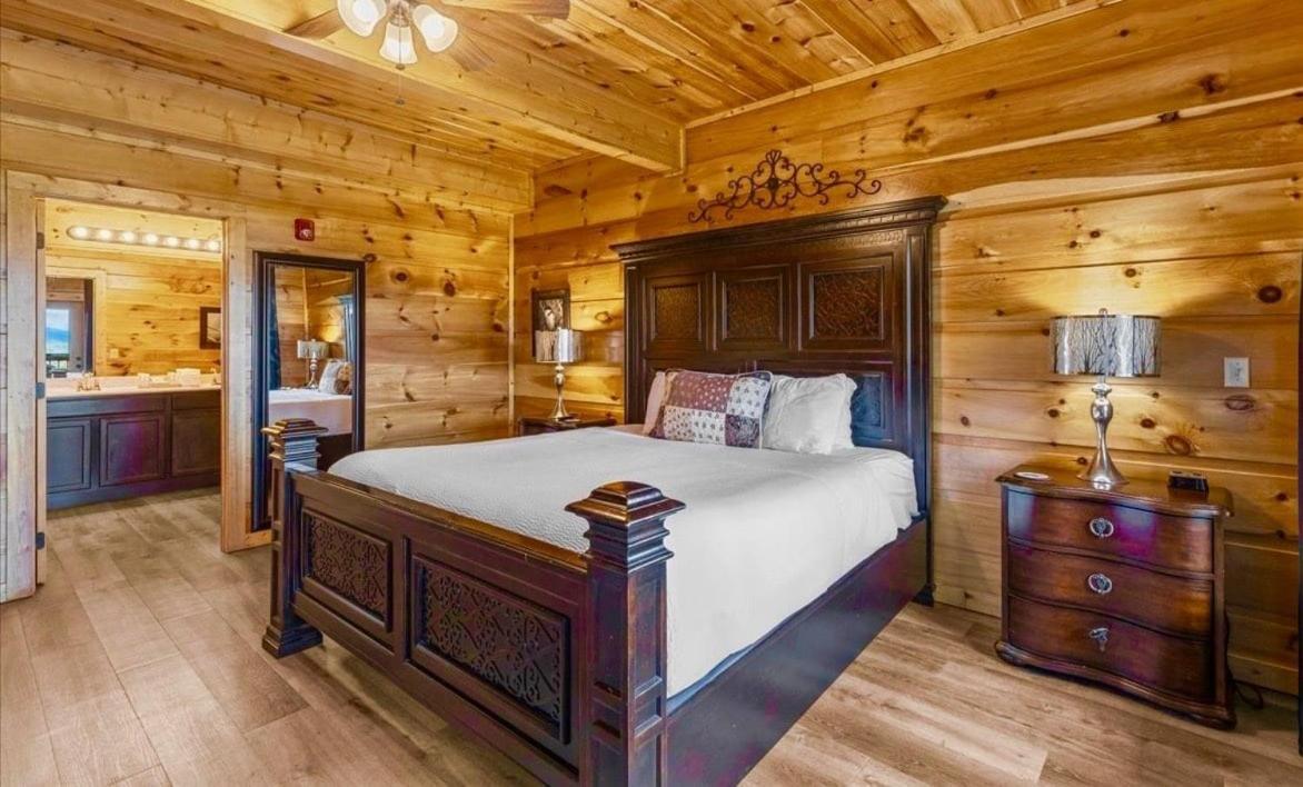 Mansion In The Sky Cabin แกตลิงเบิร์ก ภายนอก รูปภาพ