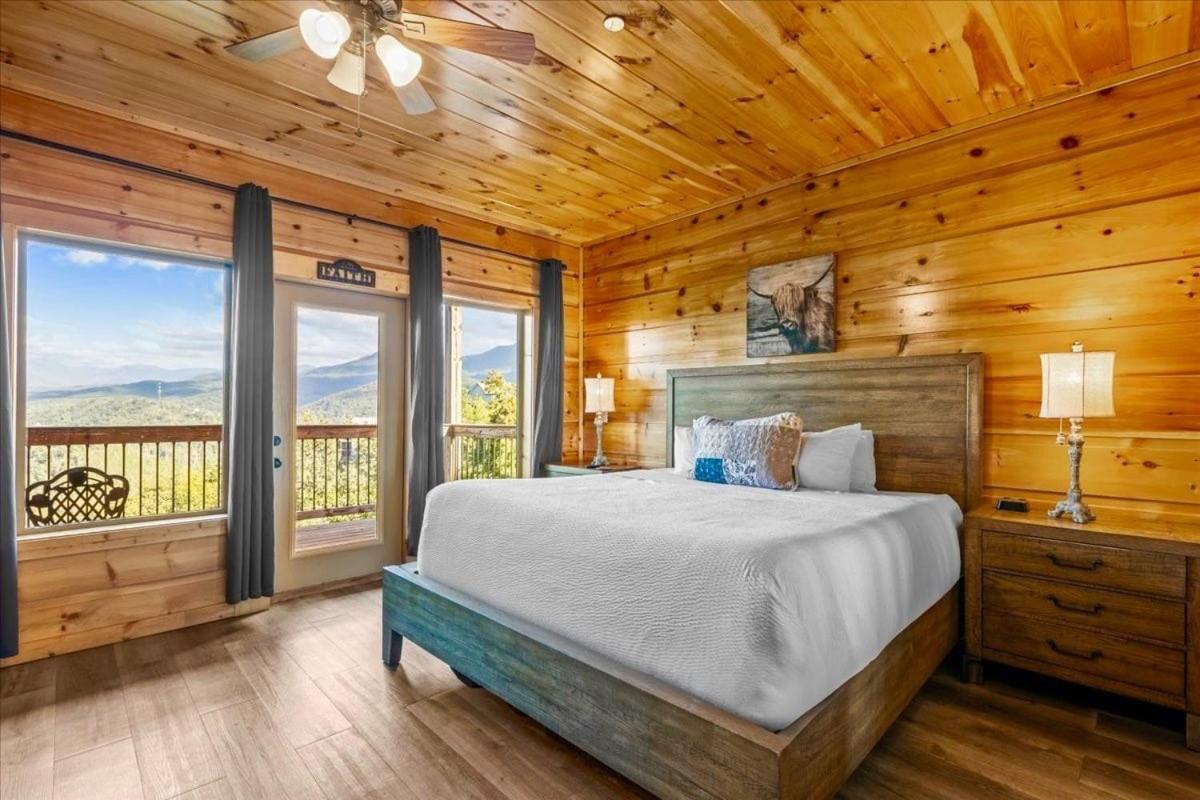 Mansion In The Sky Cabin แกตลิงเบิร์ก ภายนอก รูปภาพ