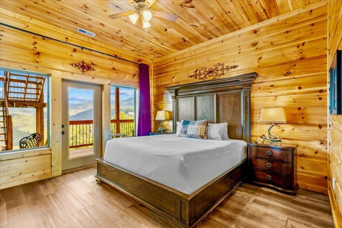 Mansion In The Sky Cabin แกตลิงเบิร์ก ภายนอก รูปภาพ