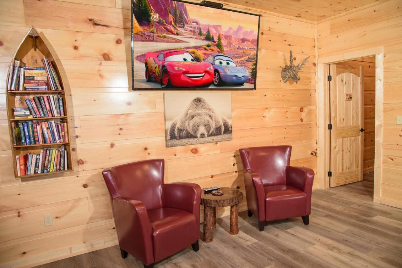 Mansion In The Sky Cabin แกตลิงเบิร์ก ภายนอก รูปภาพ